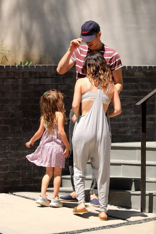 Rachel Bilson drops off daughter with Hayden Christensen in Los Angeles, CA - April 3, 2020